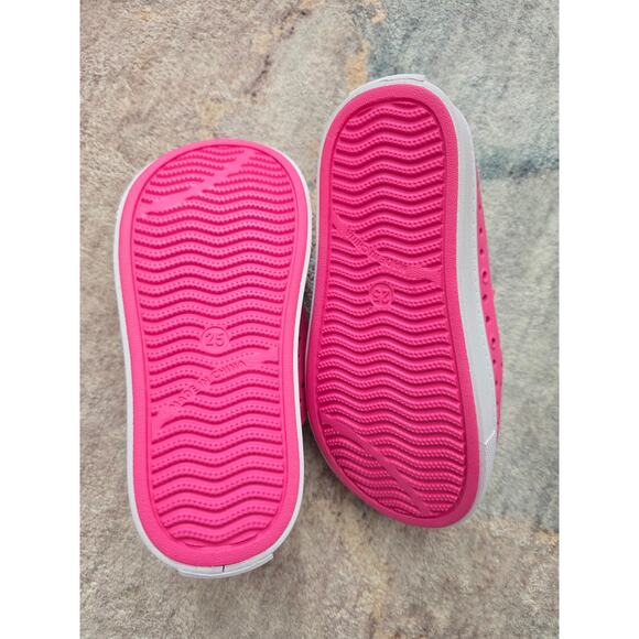 Size 8 Girls Pink Sandals Sneakers Swim Anti-Slip Breathable Lightweight Slip-on - Picture 2 of 4